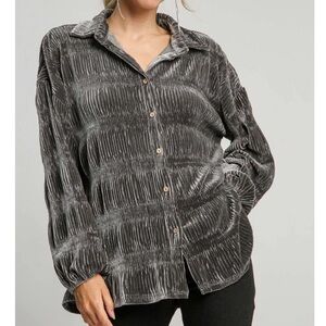 ☀️ NWOT BiBi Ruched Tiered Velvet Button-Up